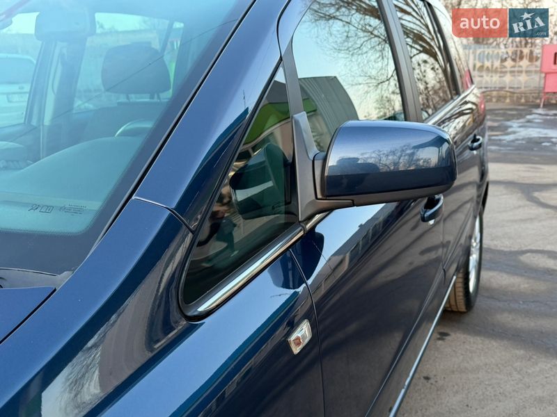 Минивэн Opel Zafira 2011 в Лубнах