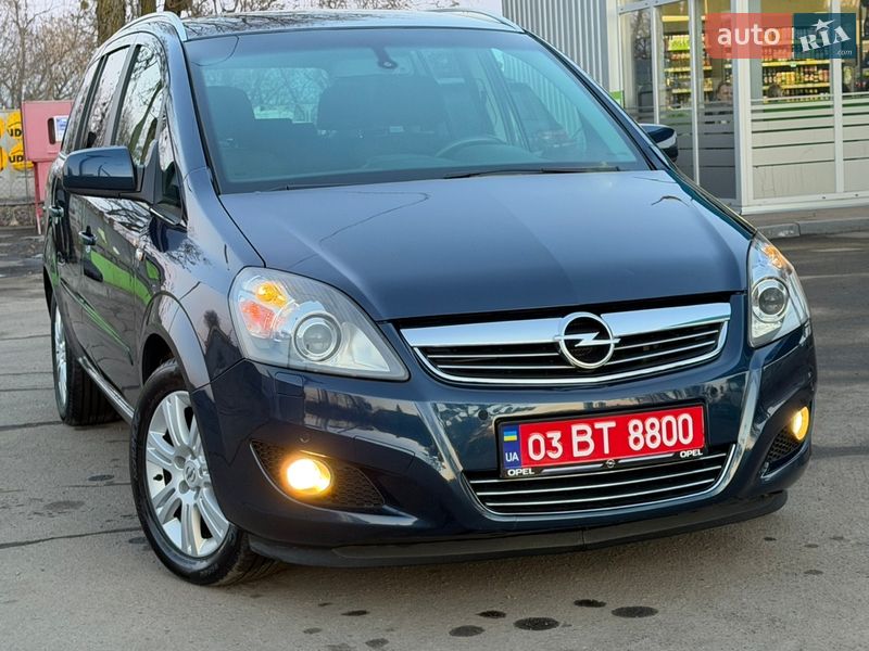 Минивэн Opel Zafira 2011 в Лубнах