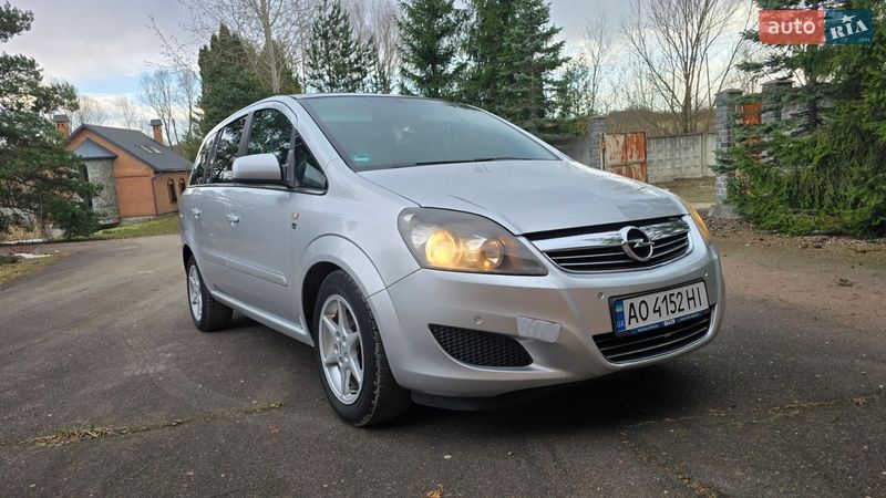 Минивэн Opel Zafira 2010 в Трускавце