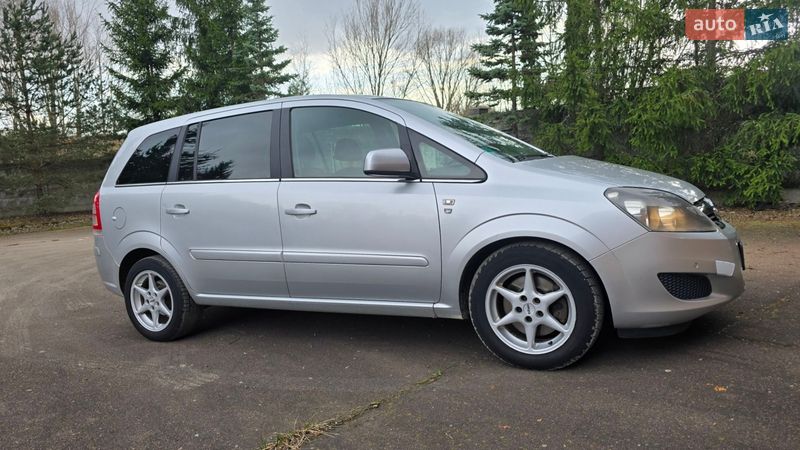 Минивэн Opel Zafira 2010 в Трускавце