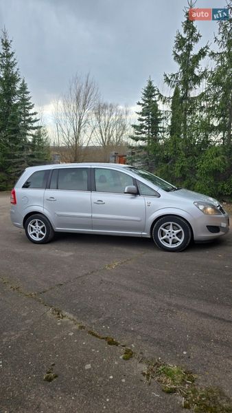 Минивэн Opel Zafira 2010 в Трускавце