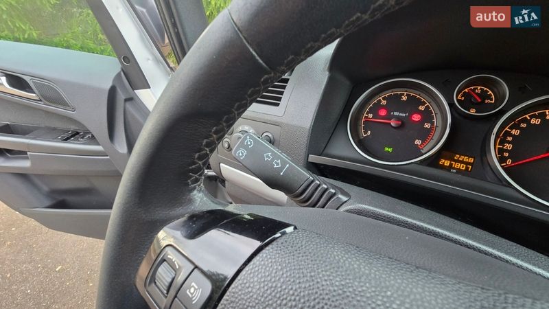 Минивэн Opel Zafira 2010 в Трускавце