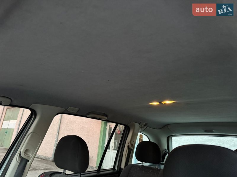 Минивэн Opel Zafira 2002 в Стрые