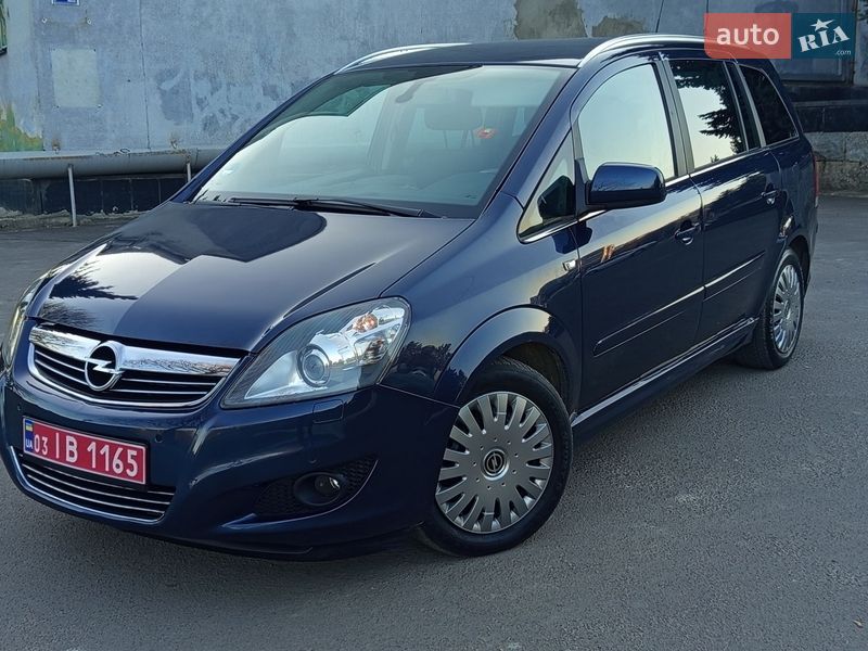 Минивэн Opel Zafira 2012 в Ровно