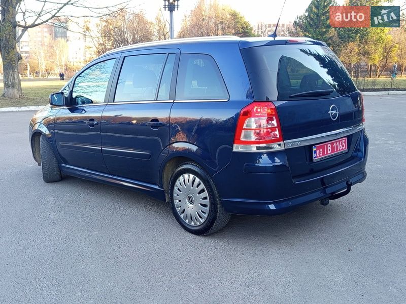 Минивэн Opel Zafira 2012 в Ровно
