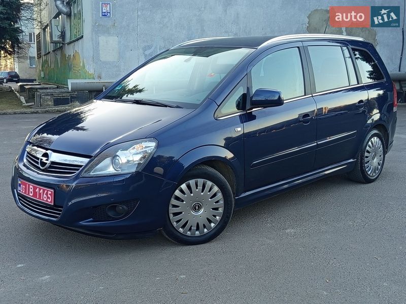 Минивэн Opel Zafira 2012 в Ровно