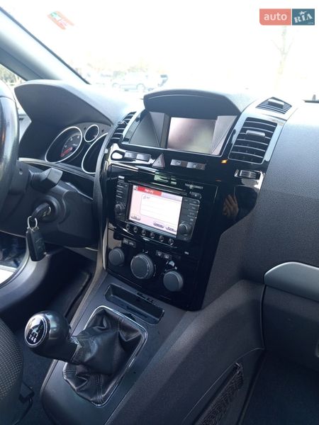 Минивэн Opel Zafira 2012 в Ровно