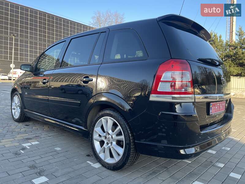 Минивэн Opel Zafira 2009 в Луцке
