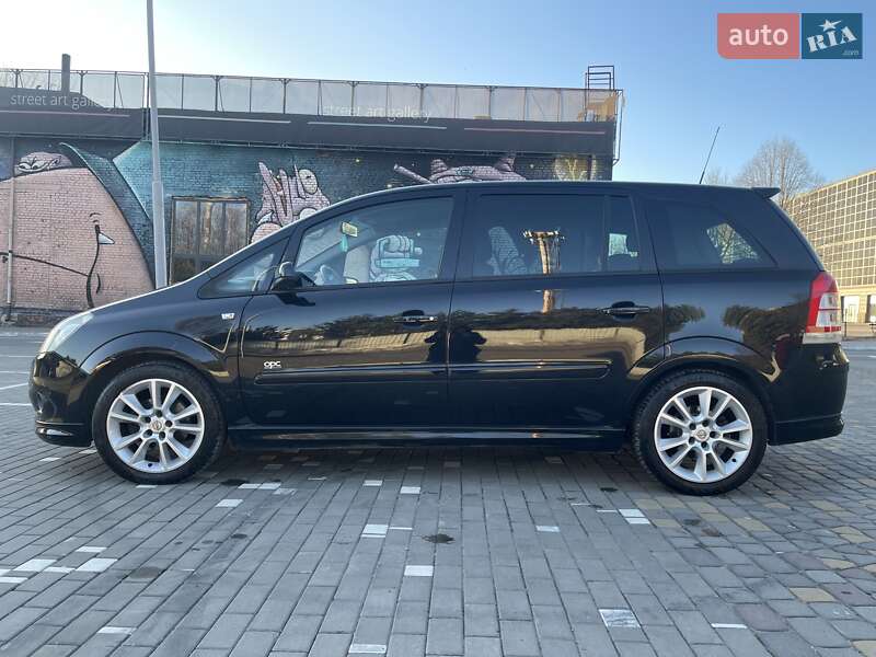Минивэн Opel Zafira 2009 в Луцке