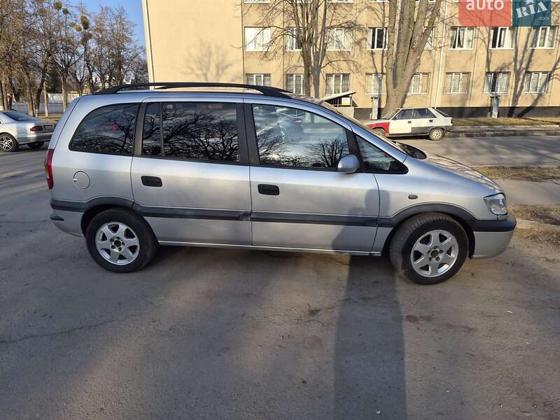 Минивэн Opel Zafira 2001 в Виннице