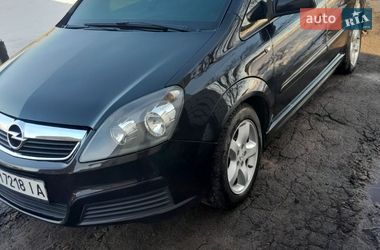 Мінівен Opel Zafira 2005 в Пулинах