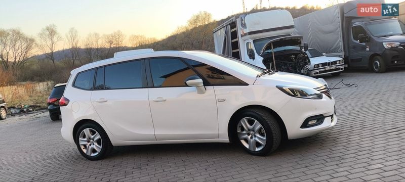 Минивэн Opel Zafira 2016 в Мукачево