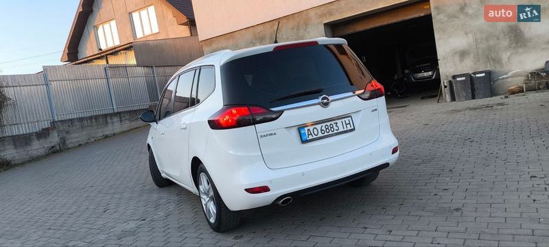 Минивэн Opel Zafira 2016 в Мукачево