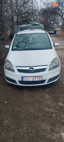 Минивэн Opel Zafira 2006 в Гожулах фото Минивэн Opel Zafira 2006 в Гожулах