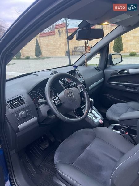 Мінівен Opel Zafira 2010 в Ізмаїлі
