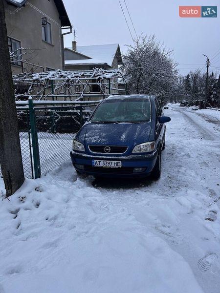 Мінівен Opel Zafira 2002 в Коломиї