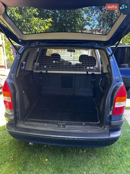 Мінівен Opel Zafira 2002 в Коломиї