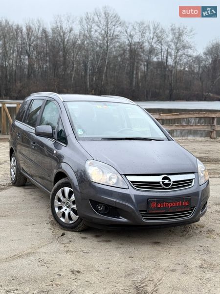 Opel Zafira 2011