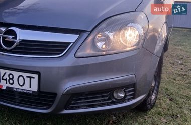Минивэн Opel Zafira 2005 в Новом Роздоле