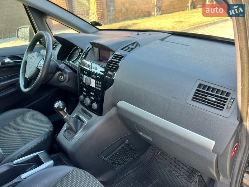 Минивэн Opel Zafira 2009 в Белой Церкви
