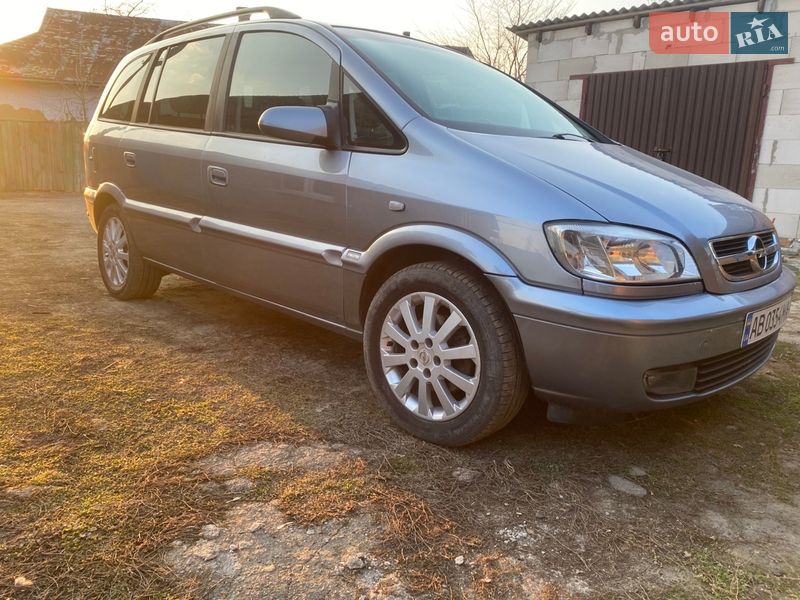 Минивэн Opel Zafira 2004 в Немирове