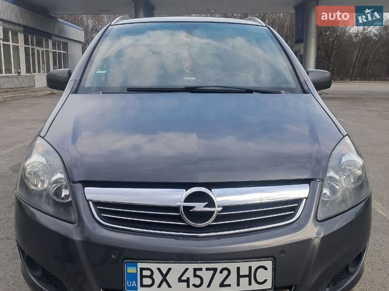 Мінівен Opel Zafira 2011 в Славуті