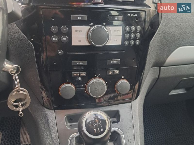 Мінівен Opel Zafira 2011 в Славуті