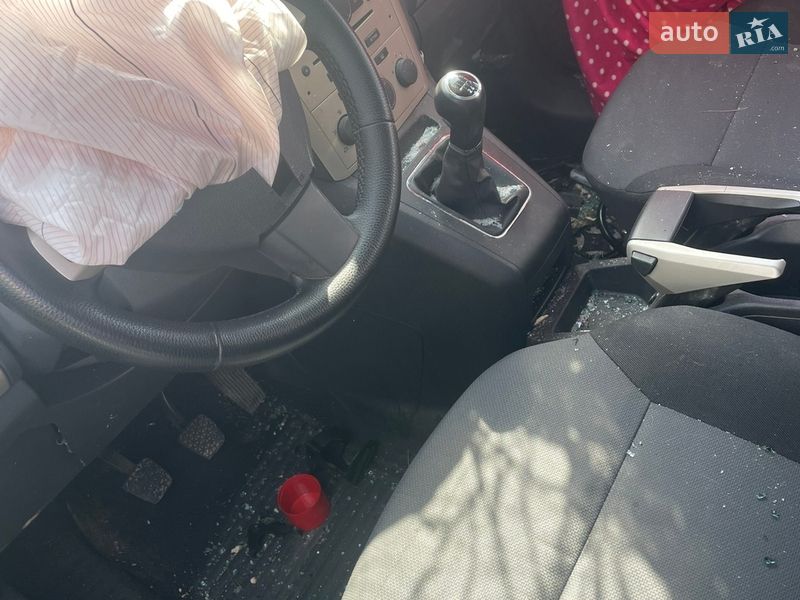 Минивэн Opel Zafira 2007 в Киеве фото 5 Минивэн Opel Zafira 2007 в Киеве