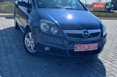 Минивэн Opel Zafira 2008 в Сарате
