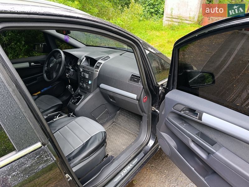 Минивэн Opel Zafira 2007 в Луцке