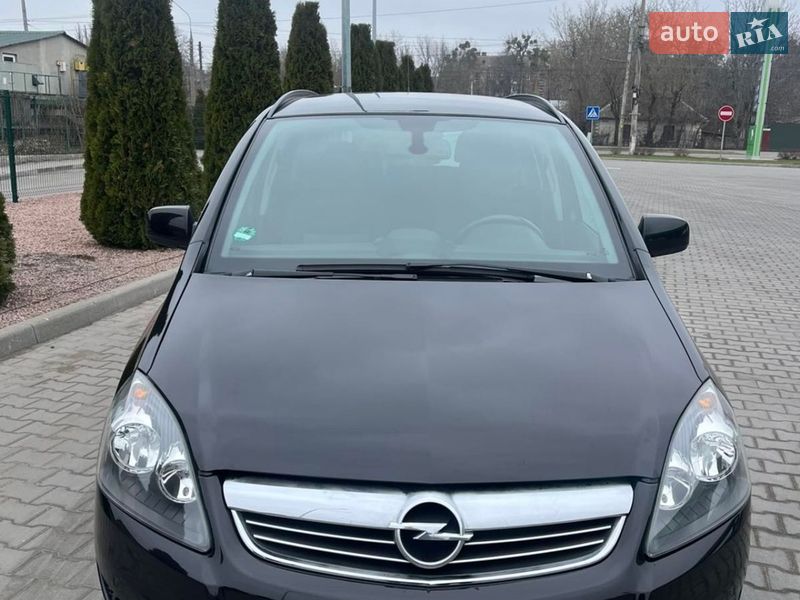 Минивэн Opel Zafira 2011 в Виннице фото Минивэн Opel Zafira 2011 в Виннице