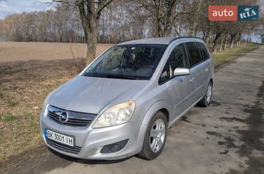 Мінівен Opel Zafira 2008 в Рівному