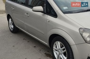 Мінівен Opel Zafira 2006 в Вараші