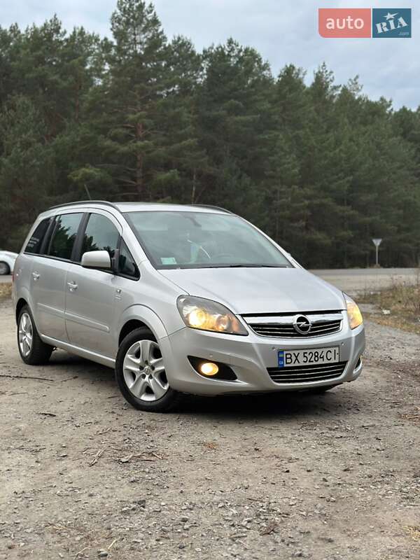 Opel Zafira 2012