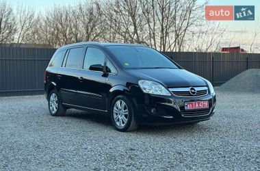 Минивэн Opel Zafira 2009 в Коростене