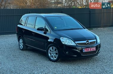 Минивэн Opel Zafira 2009 в Коростене