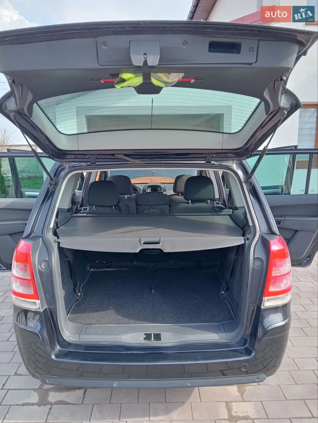 2010 Opel Zafira - мініатюра 21