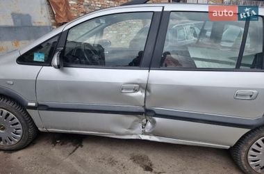 Минивэн Opel Zafira 2004 в Виннице