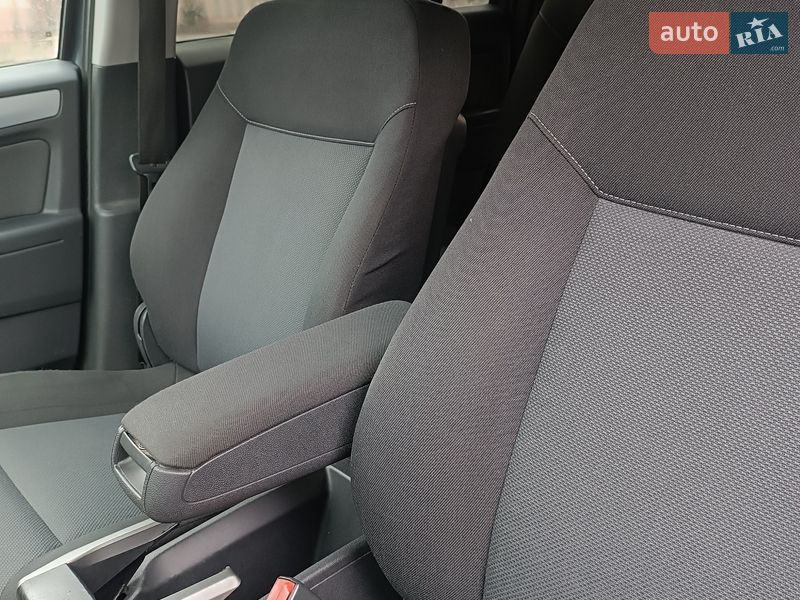 Минивэн Opel Zafira 2006 в Долине