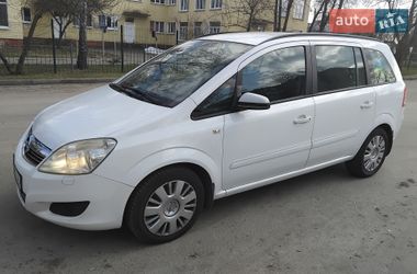 Минивэн Opel Zafira 2009 в Чернигове