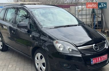 Минивэн Opel Zafira 2013 в Кривом Роге