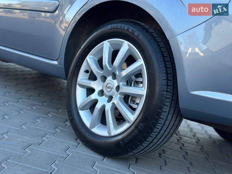 Минивэн Opel Zafira 2006 в Владимире