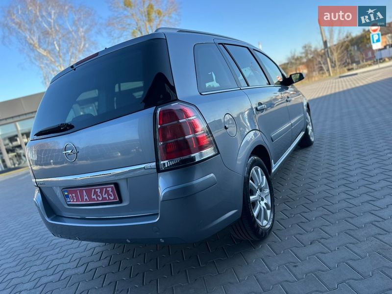 Минивэн Opel Zafira 2006 в Владимире