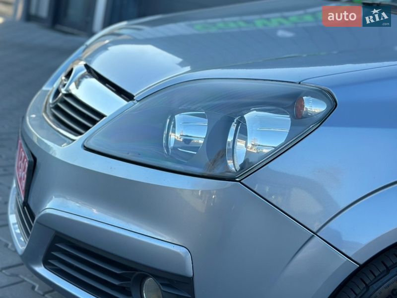 Минивэн Opel Zafira 2006 в Владимире