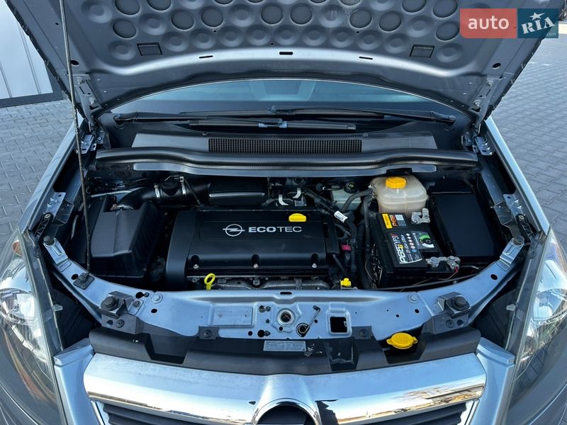 Минивэн Opel Zafira 2006 в Владимире