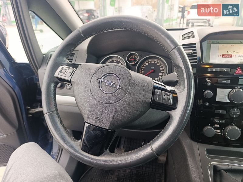Минивэн Opel Zafira 2011 в Ивано-Франковске фото 69 Минивэн Opel Zafira 2011 в Ивано-Франковске