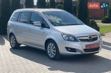 Минивэн Opel Zafira 2010 в Луцке