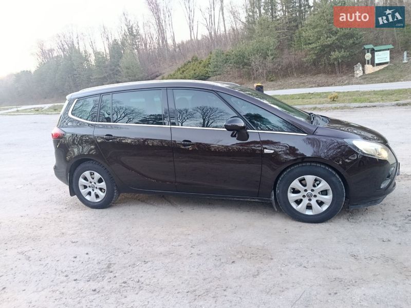 Opel Zafira 2014
