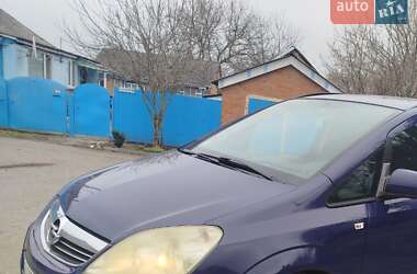 Минивэн Opel Zafira 2010 в Полтаве