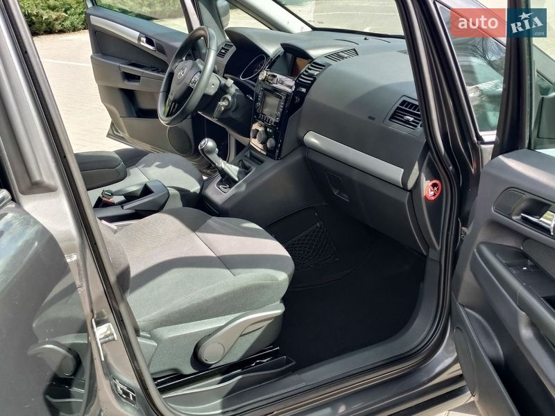 Мінівен Opel Zafira 2012 в Харкові